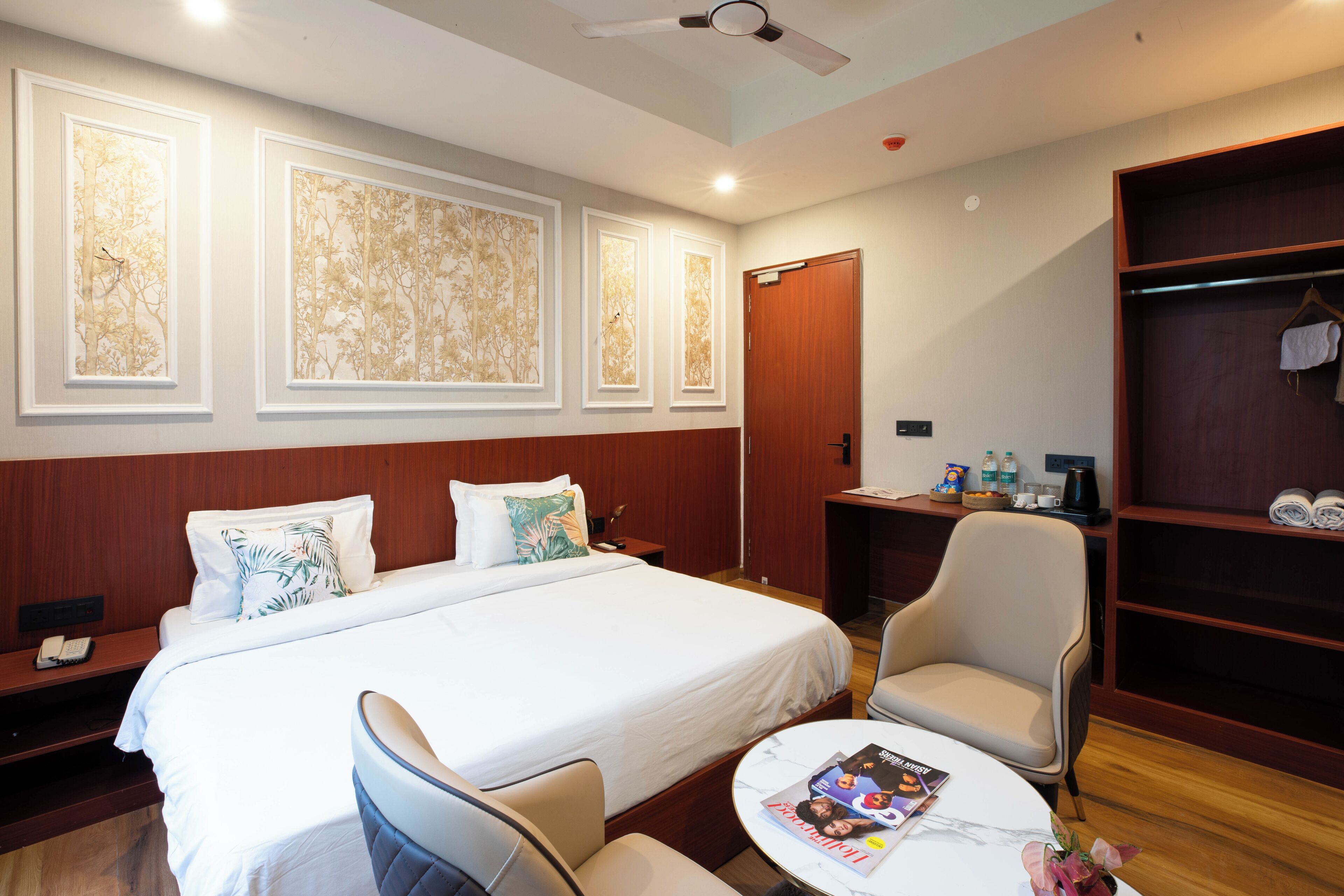 Deluxe Double Room, City View | Iron/ironing board, free WiFi