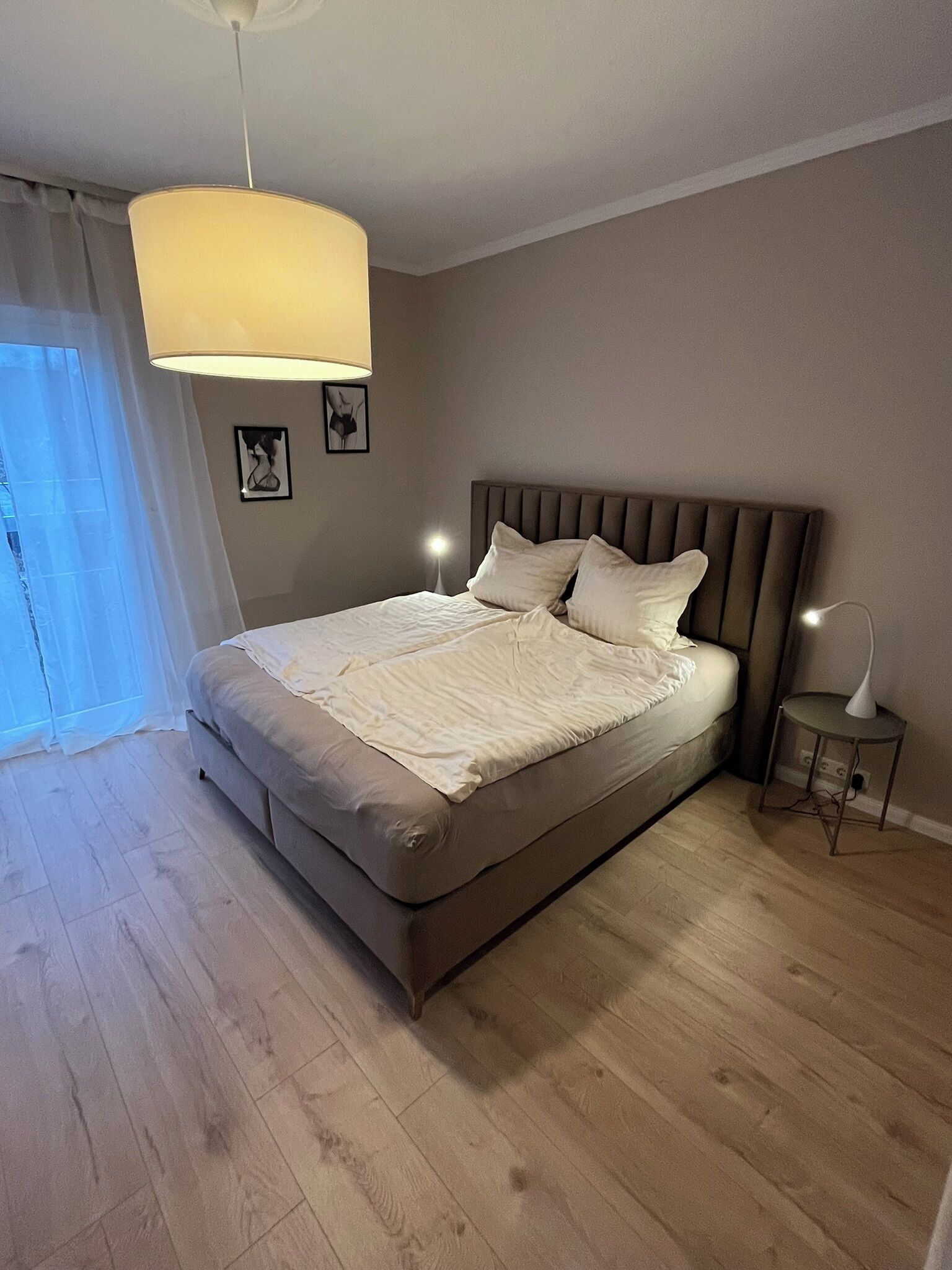 Iron/ironing board, internet, bed sheets