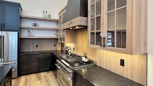 Private kitchen - RY Place: Relax. Refresh. Repeat. (Mountain Home)