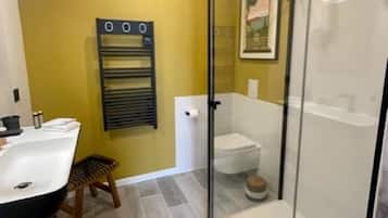 Deluxe Double Room, Ensuite | Bathroom