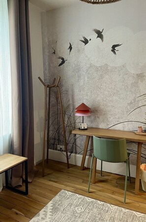 Deluxe Double Room, Courtyard View | Lounge - Maison Le Beaulieu (Vichy)