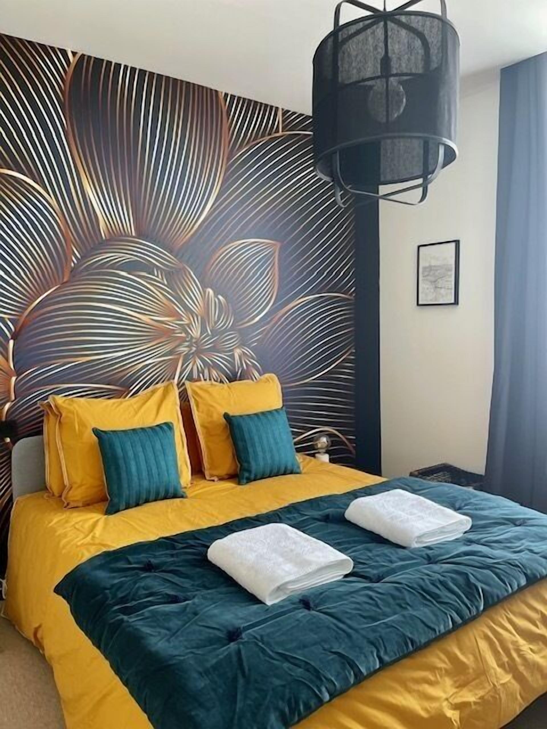 Deluxe Double Room, Courtyard View | Blackout curtains, soundproofing, iron/ironing board, free WiFi