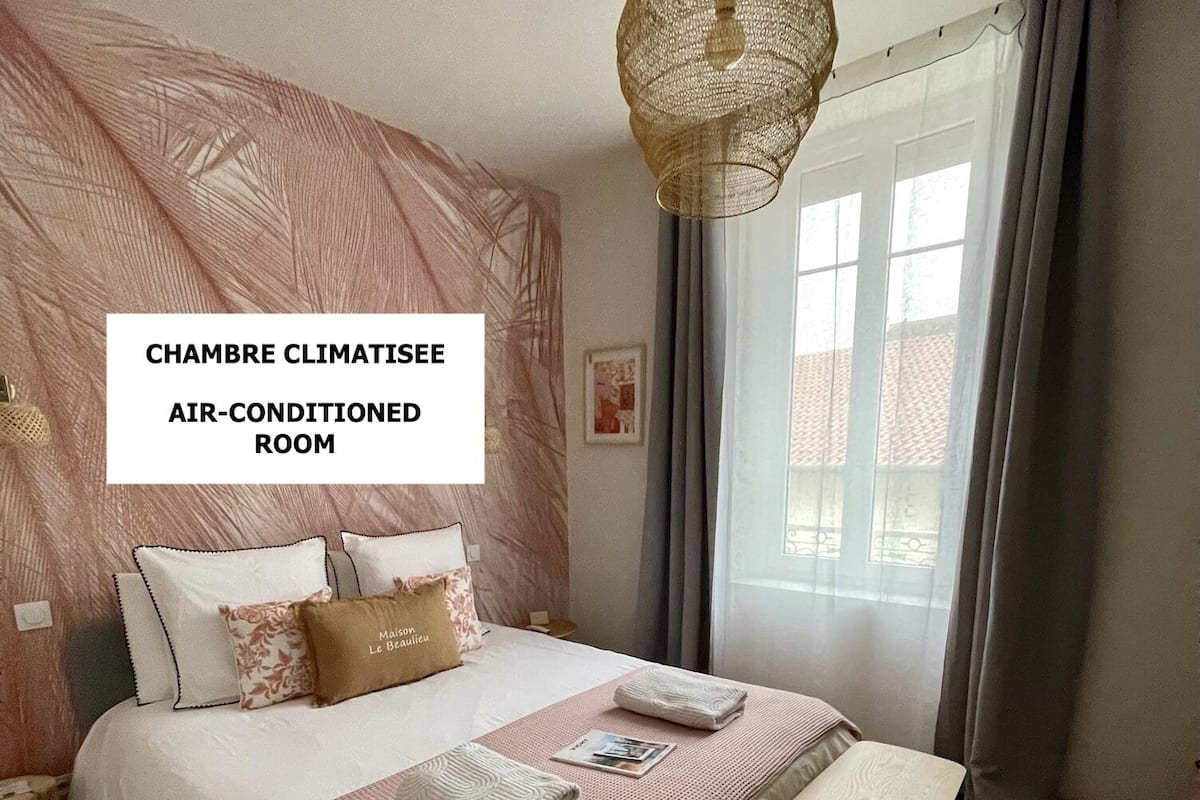 Doppia Deluxe, vista cortile | Tende oscuranti, insonorizzazione, ferro/asse da stiro, Wi-Fi gratuito