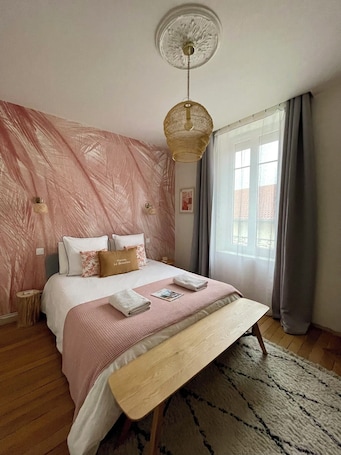 Deluxe Double Room, Courtyard View | Blackout drapes, soundproofing, iron/ironing board, free WiFi