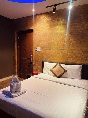 Standard Double Room | Desk, free WiFi
