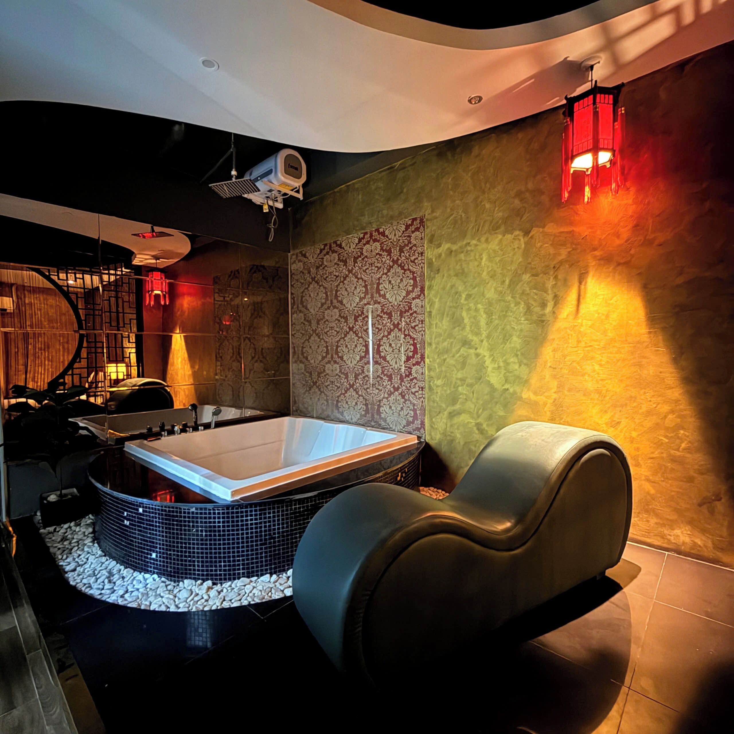 Deluxe Room, Bathtub | Private spa tub