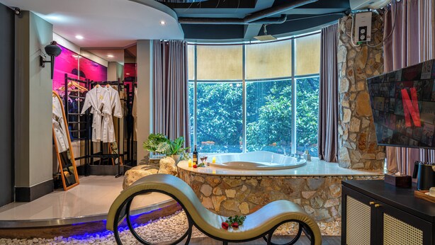 Unclassified image, 1 of 68, button - La Doma en Amour Hotel (Ho Chi Minh City)