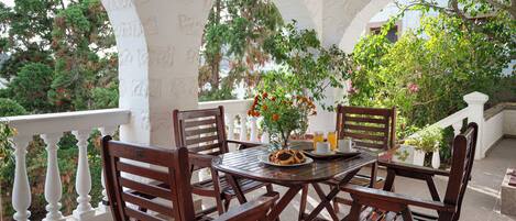 Family Studio, Partial Ocean View | Terrace/patio