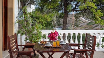 Standard Studio, Sea View | Terrace/patio