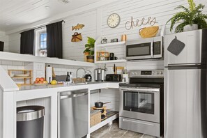 微波炉、烤箱、炉灶、洗碗机