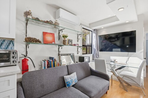 Newly Remodeled Sparkling Clean 1-bedroom apartment with AC near SF/SFO+EV