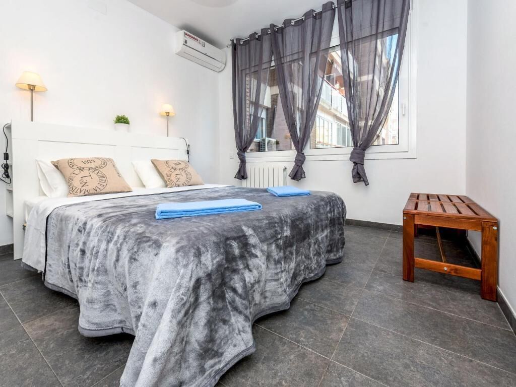 Accès Internet, draps fournis