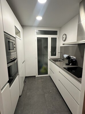 Private kitchen - Apartment Eixample Dret Aragon - Sardenya (Barcelona)