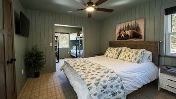 3 bedrooms, free WiFi, bed sheets
