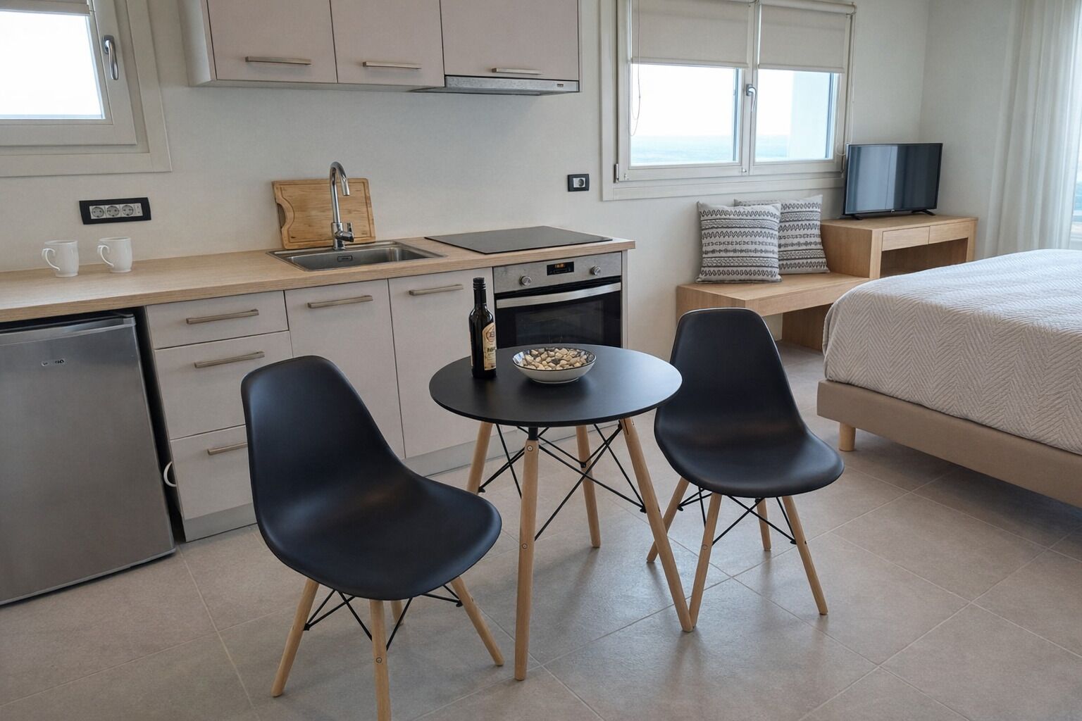 Chambre Double Supérieure, vue mer | Cuisine privée | Mini réfrigérateur, four, plaque de cuisson