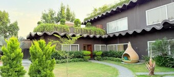 ราวัล เนเชอร์ ฟาร์ม