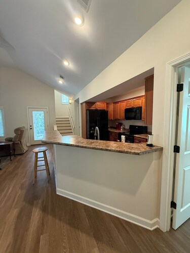 Marvelous 3-bedroom house with AC in charming Hardeeville, central to EVERYTHING