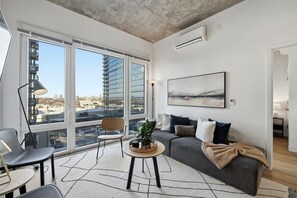 Smart TV, offices