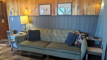 Standard Suite | Living area