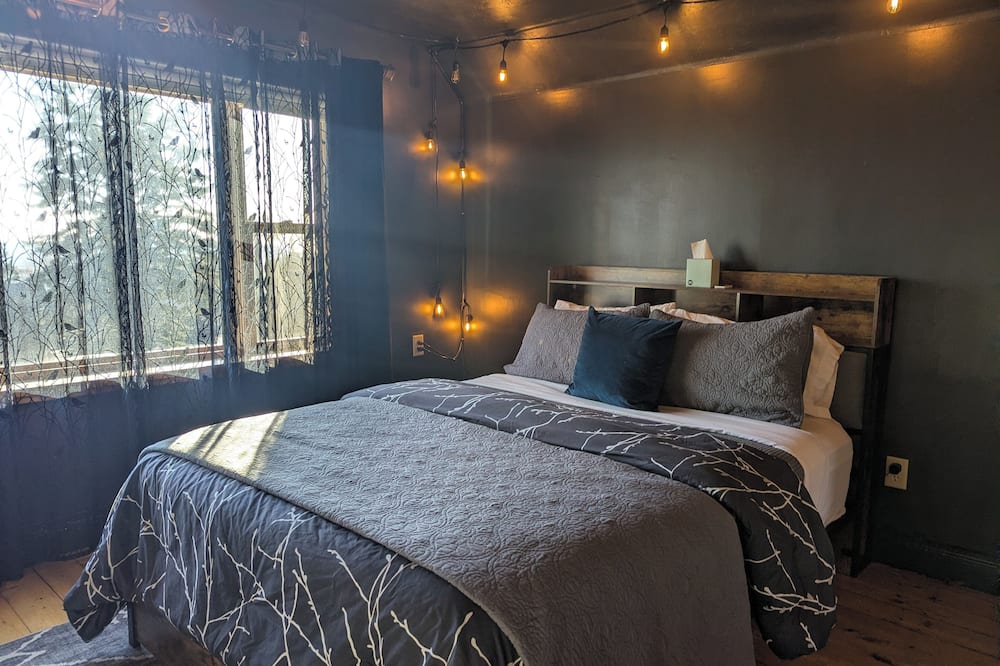Feather Nest Inn