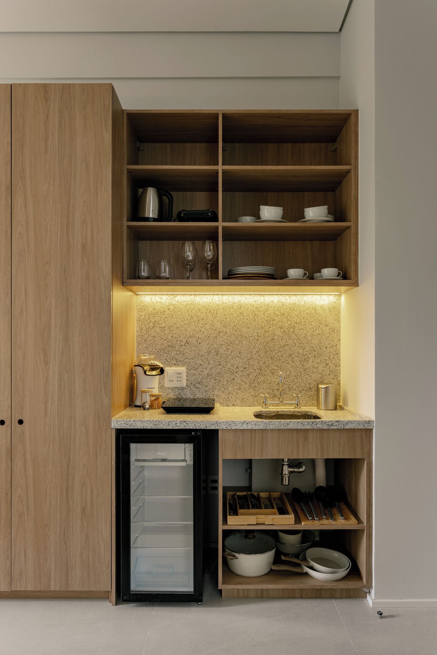 Studio | Cocina privada | Frigobar, parrilla de estufa y utensilios de cocina 
