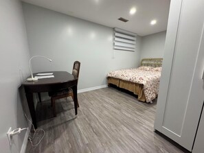 1 bedroom, free WiFi - Cozy Ground Floor Flat (Kitchener)