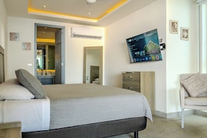 Luxury Apartment, Beach View