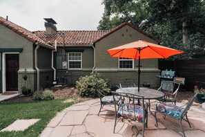 تناول الطعام بالخارج