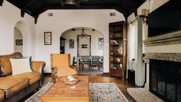 Smart TV, fireplace, offices, computer monitors