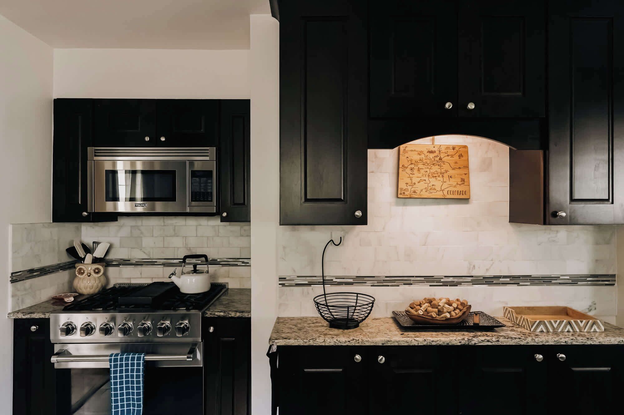 Frigorifero, microonde, forno, piano cottura