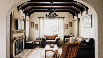 Smart TV, fireplace, offices, computer monitors