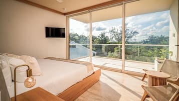 Laptop workspace, free WiFi