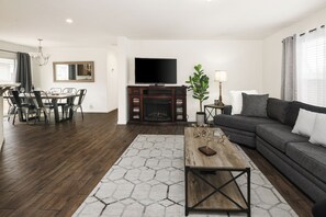 Smart TV - Northfield Getaway- 3BED/2BA-Commerce City, Nice YARD, pets OK; (Commerce City)