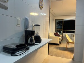 Interior - Elegant, fully equipped, and close to the beach. (Recife)