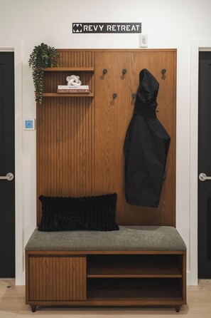 Revy Retreat (Unit 1405) | Living area - Revy Retreat (Revelstoke)