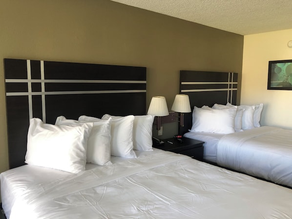 Double Room, 2 Queen Beds, Non Smoking | Free WiFi - Green Palms Extended Stay (Kissimmee)