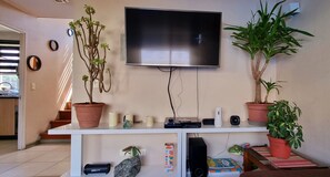 Interior - La Estancia 399 A must-see in Los Angeles. (Biobio)