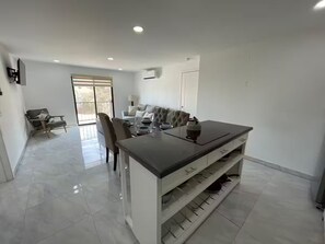 Interior - Condominio de una habitación con vista al mar en Cabo (Cabo San Lucas)