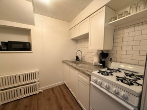 ميكروويف، فرن، ماكينة لصنع القهوة/الشاي، مستلزمات طهي/أطباق/أوعية