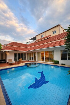 Pool - Tropical Private Villa 2 (Pattaya City)