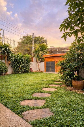 Property grounds - Tropical Private Villa 2 (Pattaya City)