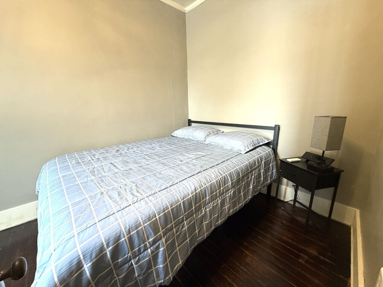 Iron/ironing board, WiFi