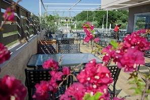 Snack bar - Ivory Serenity Hotel (Rhodes)