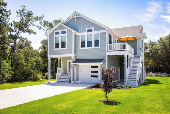 Exterior - Modern Home in the Heart of KDH, Minutes to Beach! (Kill Devil Hills)