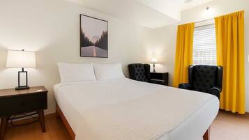 Iron/ironing board, travel cot, WiFi, bed sheets