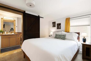 WiFi, bed sheets - Downtown Suite BnB-Ponderosa | HotTub+Barrel Sauna (Leavenworth)