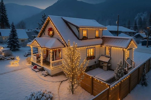 Downtown BnB House | HotTub•Sauna•Cold Plunge