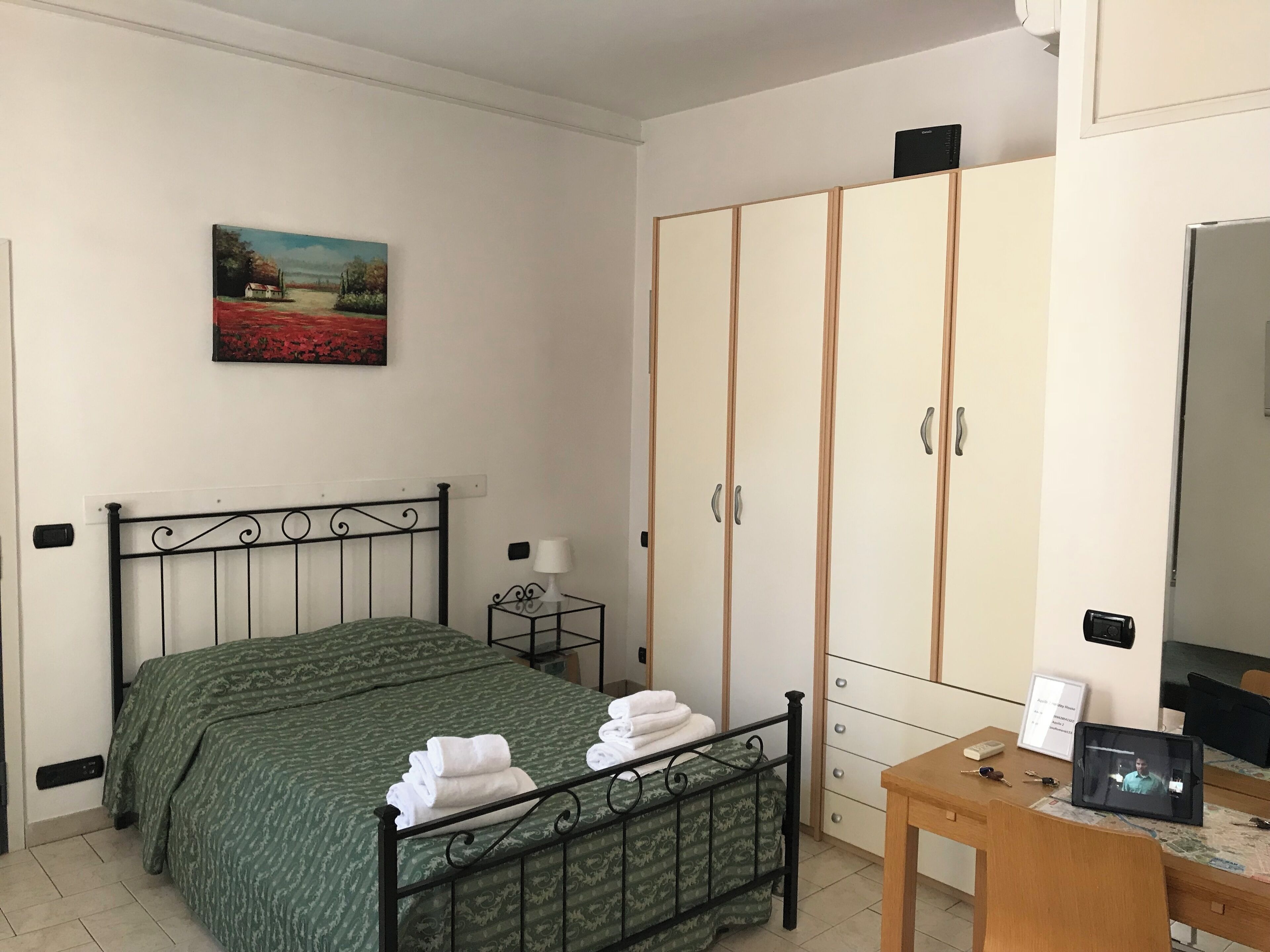 Iron/ironing board, WiFi, bed sheets