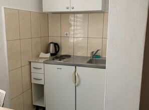Fridge, microwave, stovetop, cookware/dishes/utensils - Apartments Adriana Studio apartment 8 (Podaca)