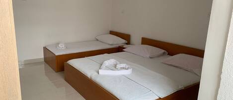 Internet, bed sheets